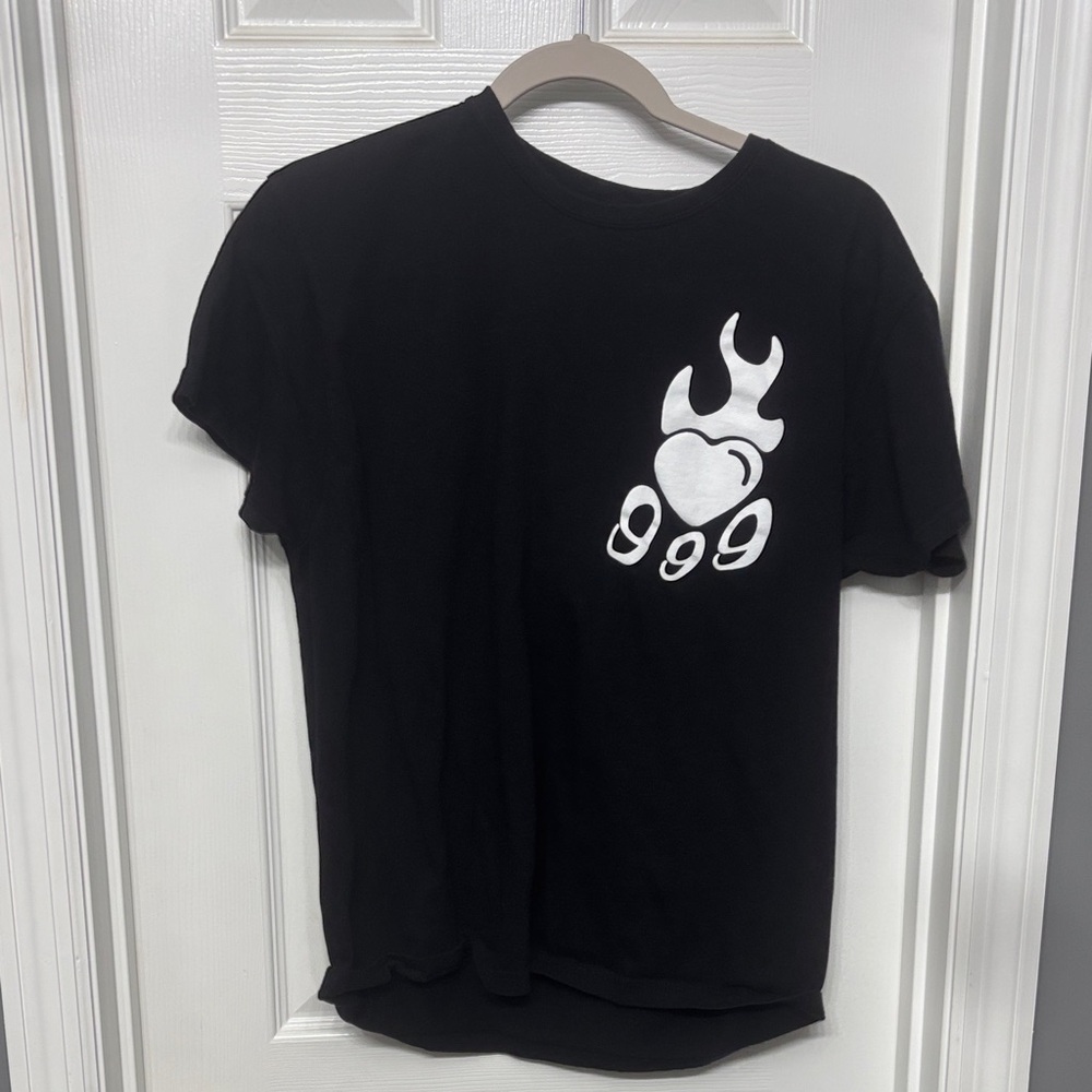 Men's Black Graphic Tee with White Flame Design. Juice wrld 999 shirt.